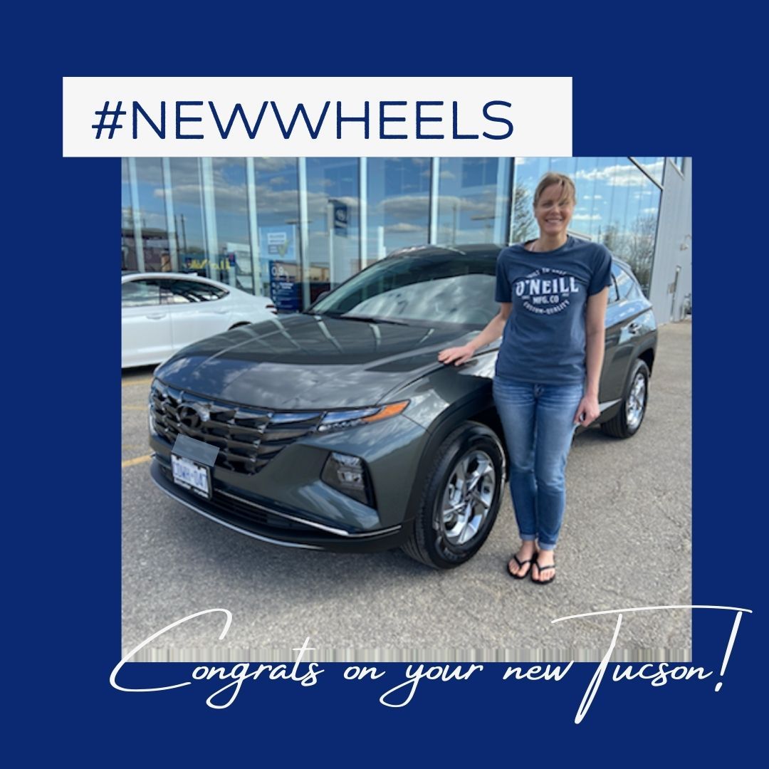 schluetergroup's tweet image. Adrienne swapped out her CRV for a the all-new 2022 Tucson.  Thank-you for choosing to work with Keith here at Schlueter Hyundai and so happy he helped you find your next perfect set of #NewWheels.  
#SchlueterHyundai #Tucson #Hyundai #SUVlife