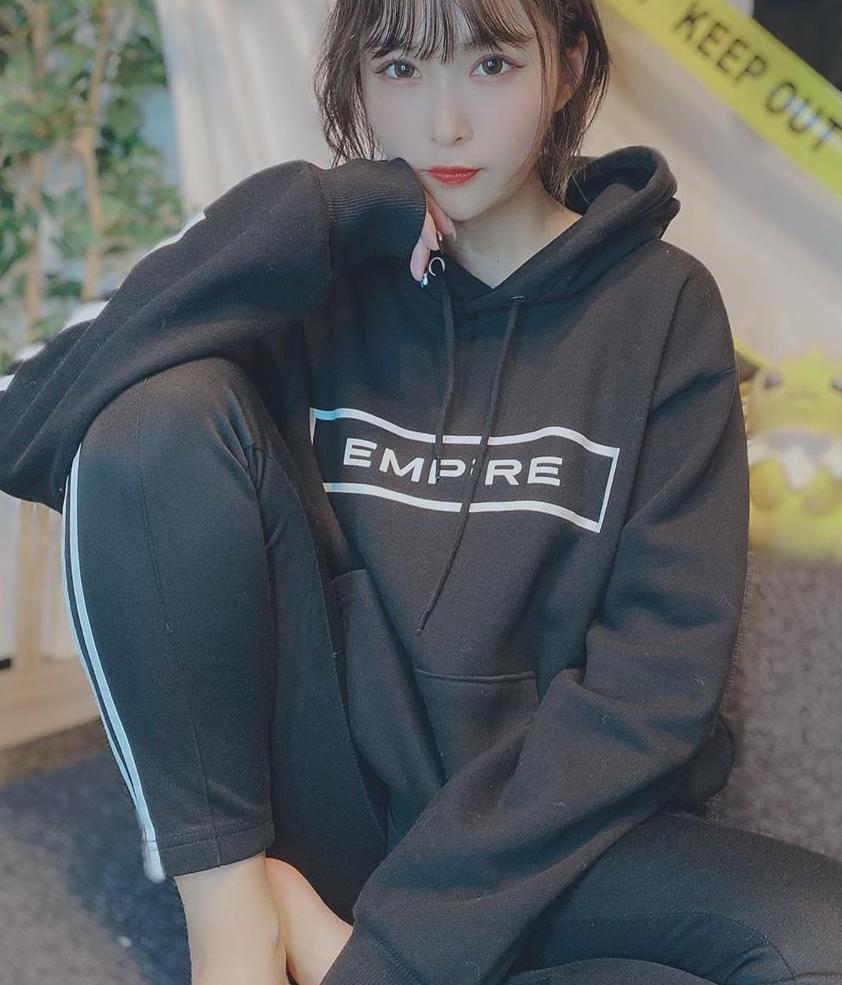 Nov50827's tweet image. 髪の毛染めました