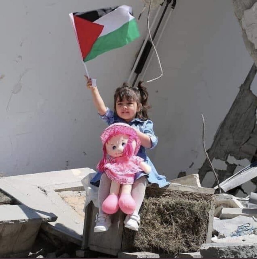 ftoo_303's tweet photo. فلا بُد للِّيل أن ينجلي  ولا بُد للقيد أن ينكسر🤍
#فلسطين_تنتصر 
#غزه_تنتصر 
#ال��حتلال_يخضع
#غزه_فوق_العالم https://t.co/BJKhzoehhi