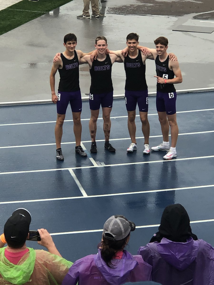 Here’s you 4A State Champions in the 4 x 800!  Congratulations guys!!