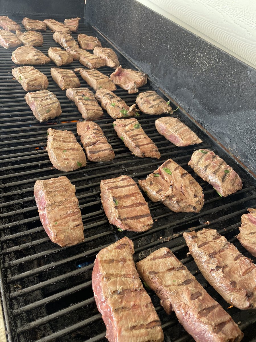 mizell_cameron's tweet photo. Another great Theme Dinner in the books! @Hearthstone_HC @nolafoodguy @ClippertEric https://t.co/HHktKZbqQQ