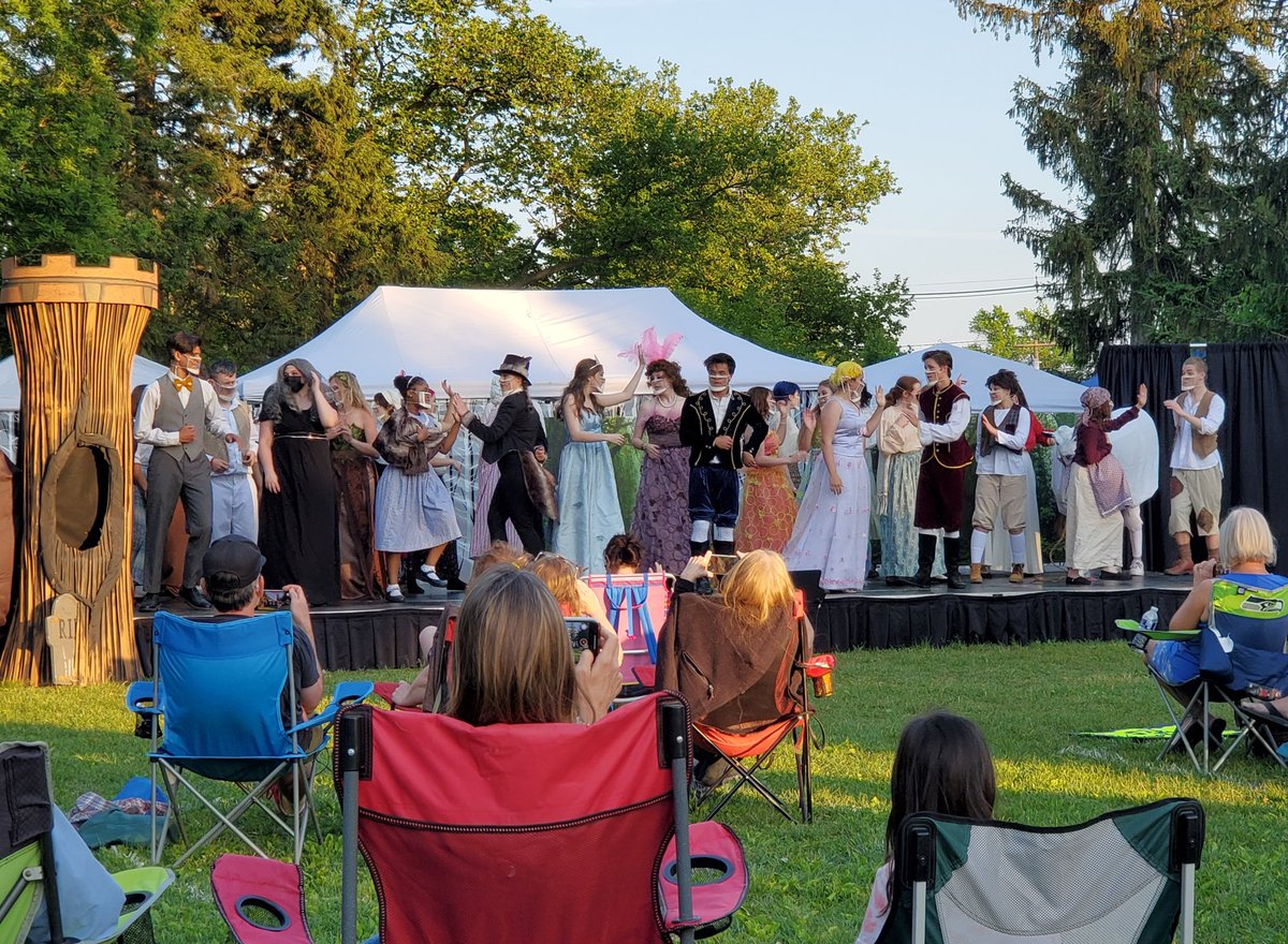 Awesome job with the CHS musical - Covid version - 'Into the Woods, Jr.' on the outdoor stage in Knight Park! Very entertaining! 👏 #CollsEdu @CollsTheater @CollsChoirs @WonderWhitman