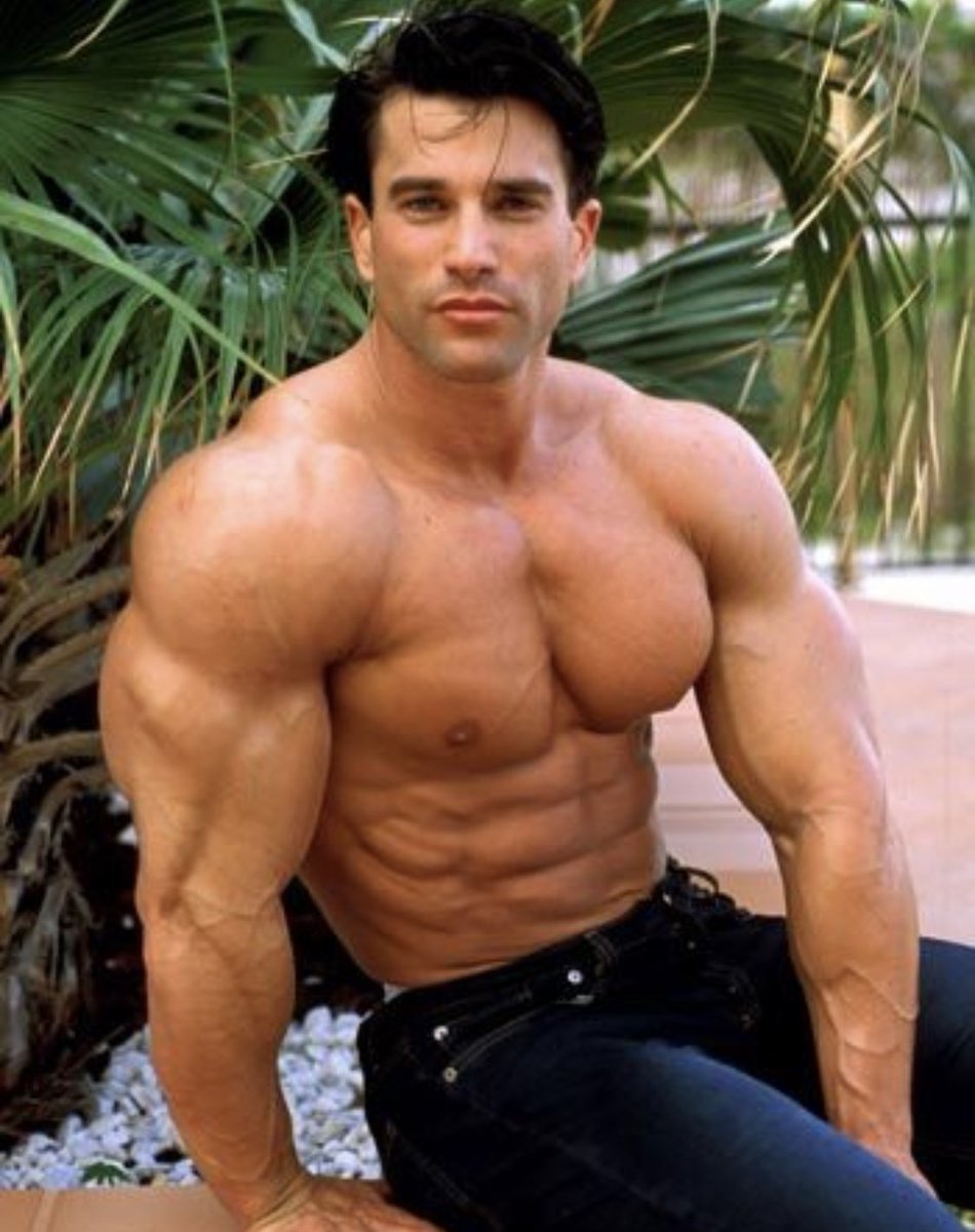 Tits Thursday - The legendary Sagi Kalev! 