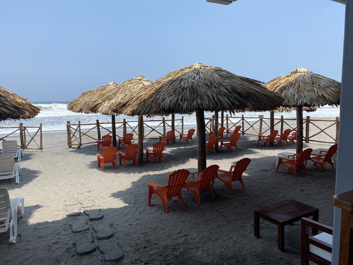 ElSalvadorTrip2's tweet photo. A nice place to stay and have a relaxed day!! 
Another satisfied customer!😎 
#elsalvadorimpresionante #elsalvadorimpressive #SunsetCostaDelSol https://t.co/XRlvJ2HeCY