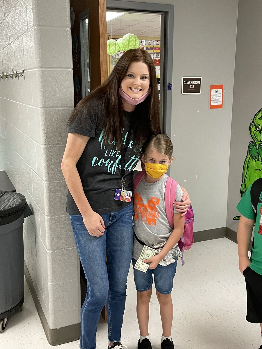 Dress as your favorite staff member day and these former students chose Mrs.Kossey! <a href="/MilamBengals/">Ben Milam Elementary</a> #lovewhatyousee #bengalvision
