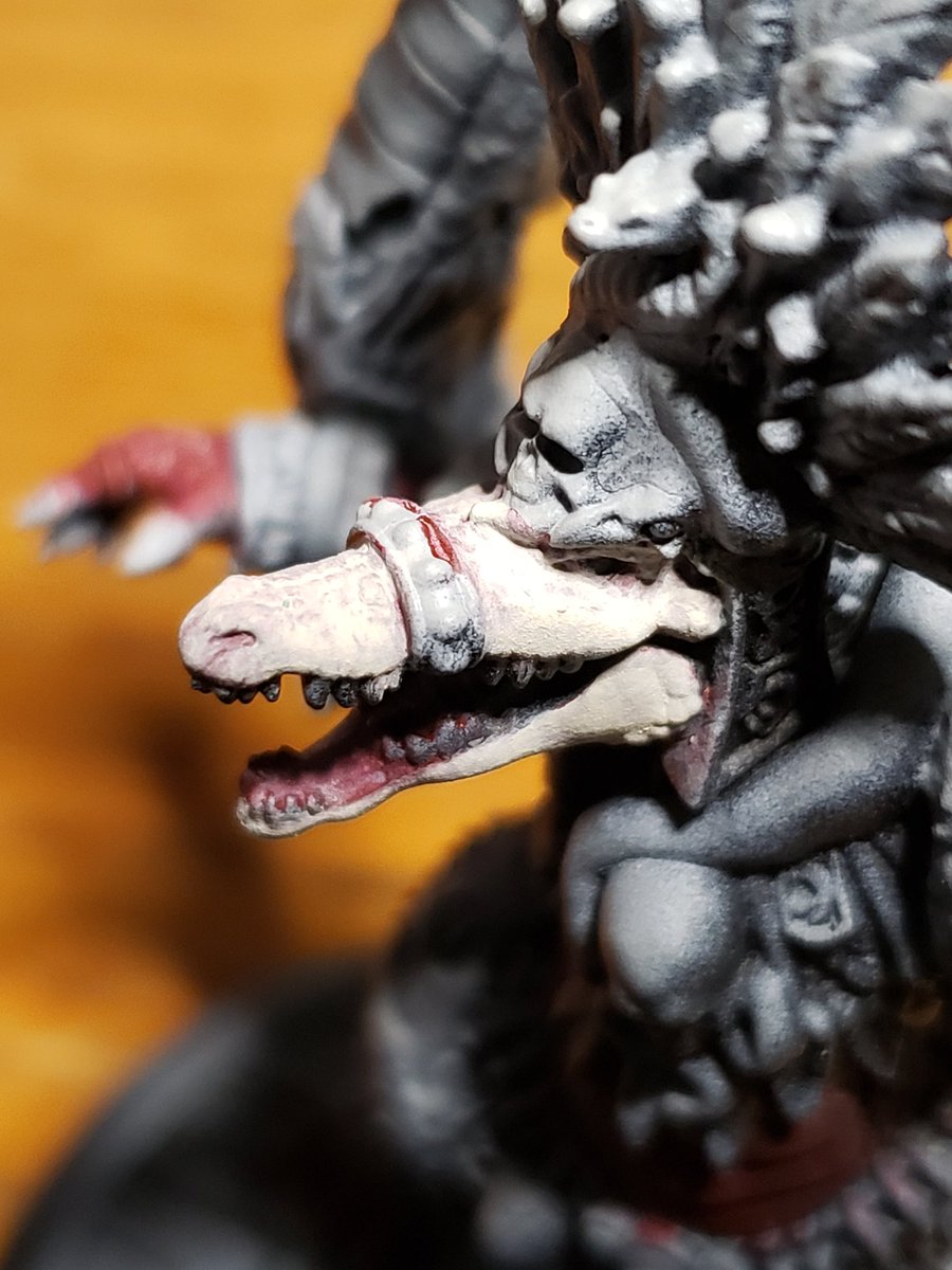 SuicidePrinny's tweet photo. #HobbyStreak Day One! I'm doing it! Trying to get an albino alligator effect. How's it coming? #wepaintminis #miniaturepainting #minipainting #miniatures #privateerpress #hordes #gator #gatorman #minions https://t.co/3WiH2muZP0