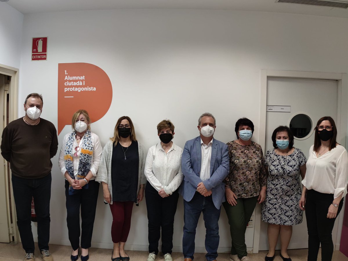 Gracias al Concej. de Educación del Ayto. de Sagunto, Jose Manuel Tarazona,  a AFNADAH, APNADAH, TDAH +16, APADAHCAS, ADAHMA, Trenca-Dis y ATANDO&amp; CO, en su apoyo en la lucha X VOZ Y VOTO en los Consej. Escolares Mpales. y el CECV y a su Presidenta Rosa Cañada por recibirnos.