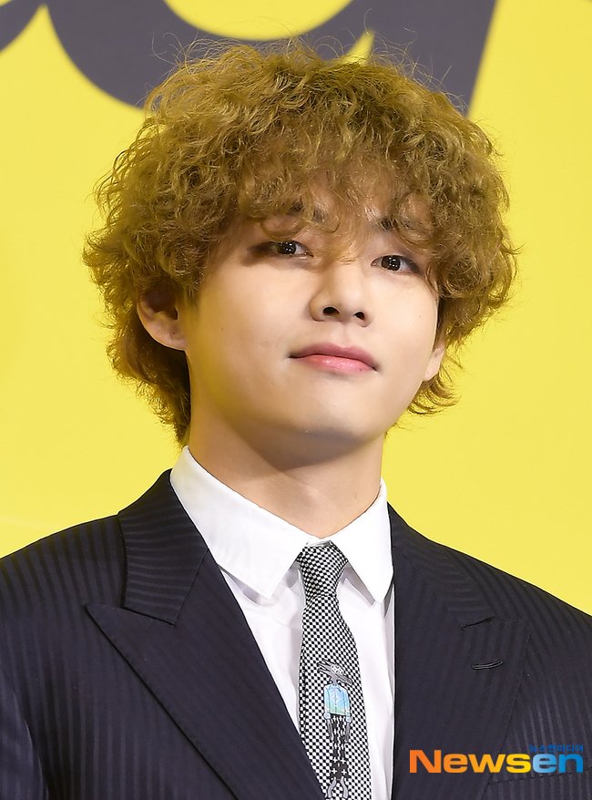 BTS V News on Twitter KMEDIA fawns over KIM TAEHYUNG with crzy but  funny new headlines for his articles today like Even his shadow is  handsome Curly hair that not anyone can