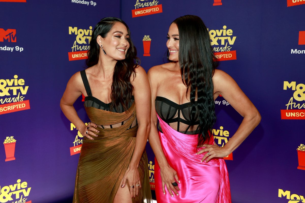 BellaSourceOrg's tweet image. HQ photos from 2021 MTV MOVIE &amp;amp; TV AWARDS: UNSCRIPTED are up - bellasource.org/gallery/thumbn… (@BellaTwins) #NikkiBella #BrieBella #TheBellaTwins #MTVMovieTVAwards #BellaTwins