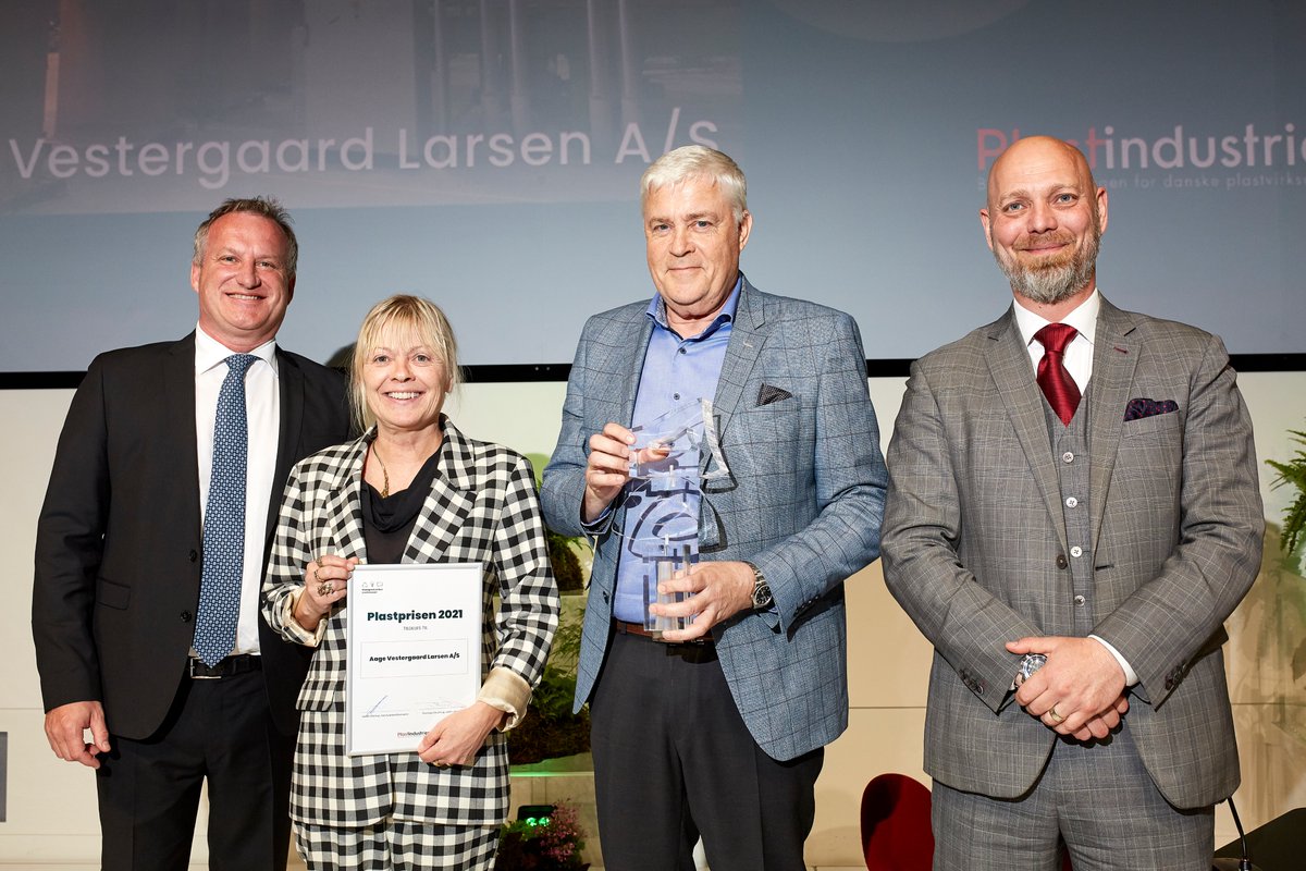 AVL_dk's tweet photo. 𝗬𝗘𝗦 – 𝗩𝗜 𝗩𝗔𝗡𝗗𝗧 🏆💚♻ 
1000 TAK – til alle jer der har stemt på os i forbindelse med nomineringen til @Plastindustriens Plastpris 2021. 
TAK fra hele Team-AVL! 
#plastdag21 https://t.co/AbFgE7uYBl
