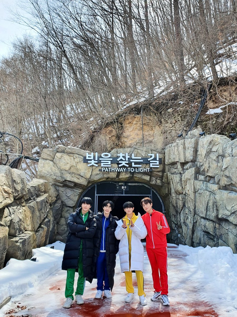 Highlight_AUent's tweet photo. 🗓 놓칠 수 없는 오늘의 하이라이트(Highlight)

✅ 11:00 [하이라이트] <반전의 하이라이트> 마지막 방송 (wavve 방송)
✅ 20:00 [기광] SBS 파워FM 영스트리트 (주파수 107.7MHz)

하이라이트와 함께 떠나는 반전 여행 그 마지막 시간이 곧 시작됩니다! 마지막까지 웃을준비되셨나요:) https://t.co/Fo18Pmh5Xi