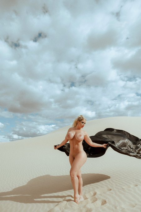 When you're down with the thickness..... https://t.co/mho7XhPrdH https://t.co/mZE4Mj10rj