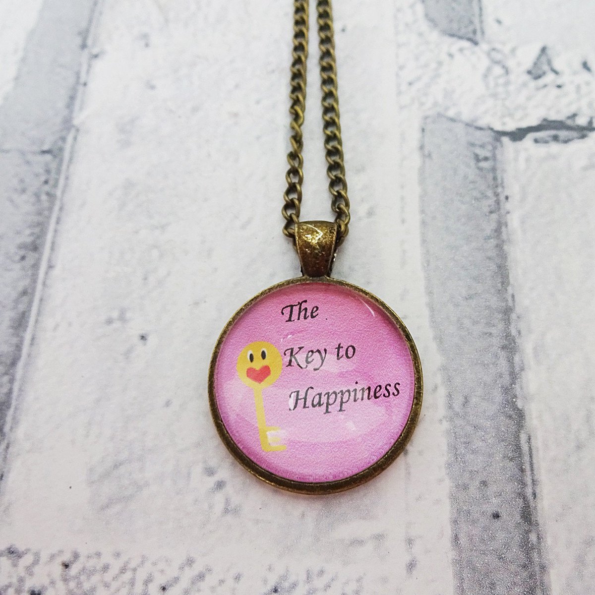martisanne's tweet photo. Key to happiness necklace, Key to my heart, Happiness pendant, Key to her heart, Key pendant, happiness quote, Inspiring quote, gift, Q1 https://t.co/QZFbS2ncGH #TMTinsta #EtsyTeamUnity #KeyPendant https://t.co/wIn1zllKlx