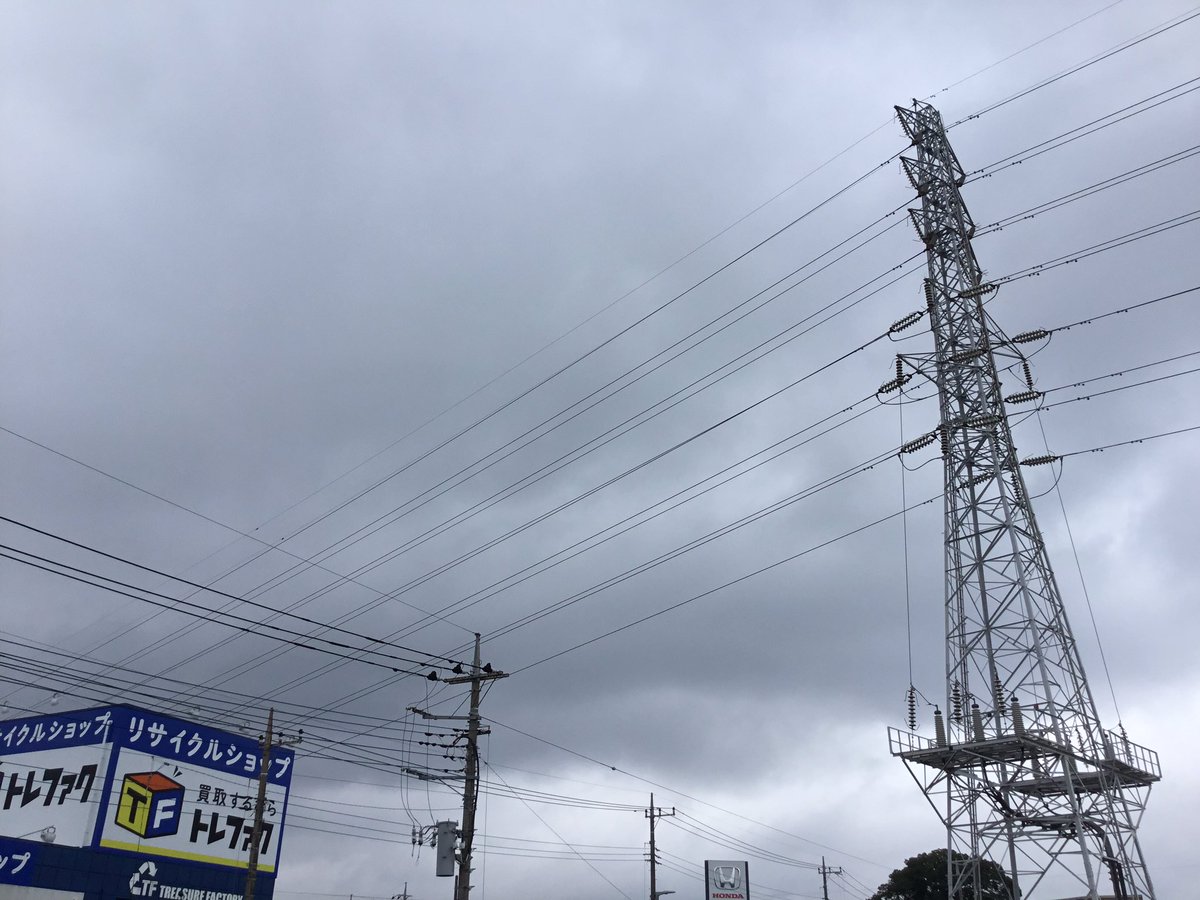 学生服リユース さくらや 東浦和店 على تويتر 5 21 金 本日の空 厚い雲に覆われています 天気予報は曇時々雨 最高気温は26 です 明日からは晴れマークが付いています 早くお日様を見たいですね 本日も11時 17時の営業です さいたま市 さいたま市緑区