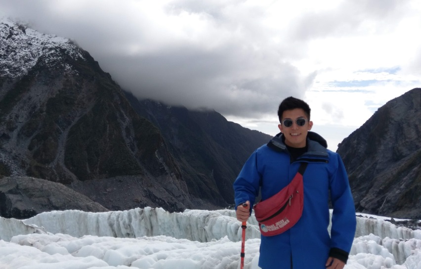 EMBAGlobalAsia's tweet photo. Yang Zhang decided to pursue the #emba programme during #COVID19  with other like-minded people that want to push forward, and being among the first cohorts to do so with new modes of learning and logistical challenges, is actually quite exciting. #classof2023 https://t.co/xK0p2IuBuu