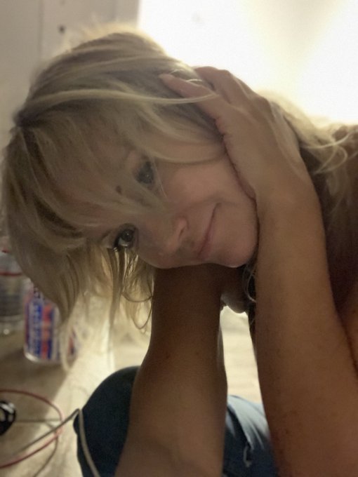 Happy Thursday! https://t.co/0duU9Pn744 Get to know me! Join! #onlyme @OnlyFansDiary https://t.co/JD<a href="/tag/onlyme"class="tags"><span>#onlyme</span></a>