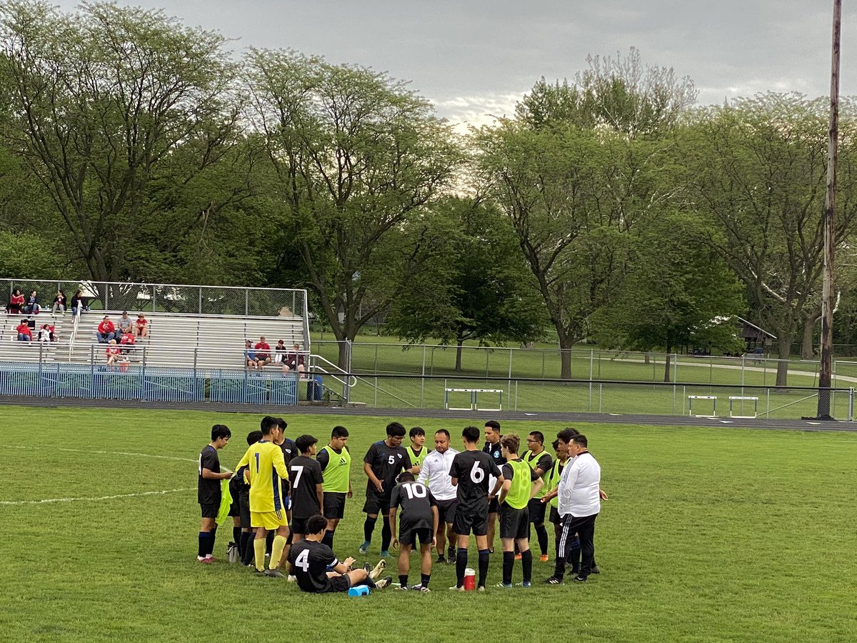 wlboysoccerfans's tweet photo. The boys win 7 to 0 against 1A Highland in tonight’s first round of the sub-state games! 💙⚽️ #cometsoccer #substatesoccer https://t.co/jjNr4sjUv0