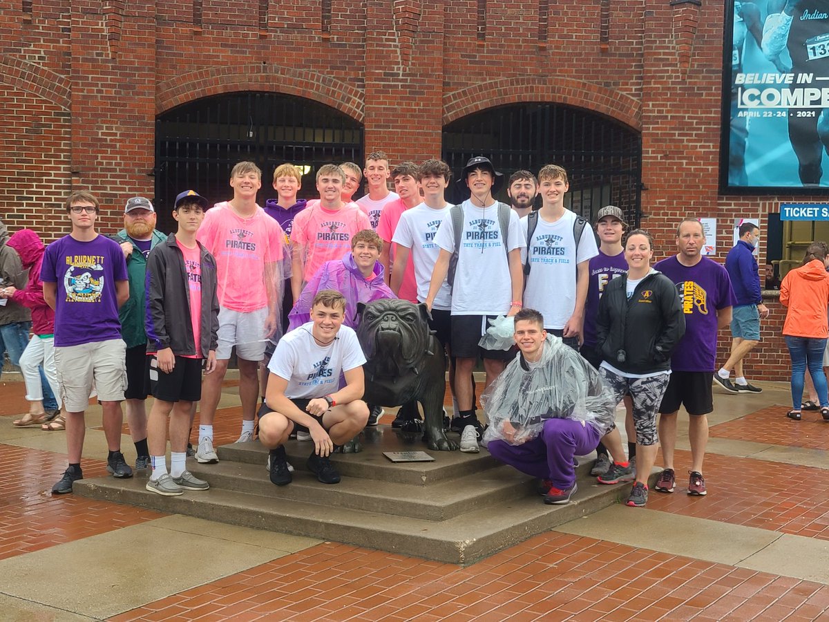 Alburnett Boys at State Track-Go Pirates!!