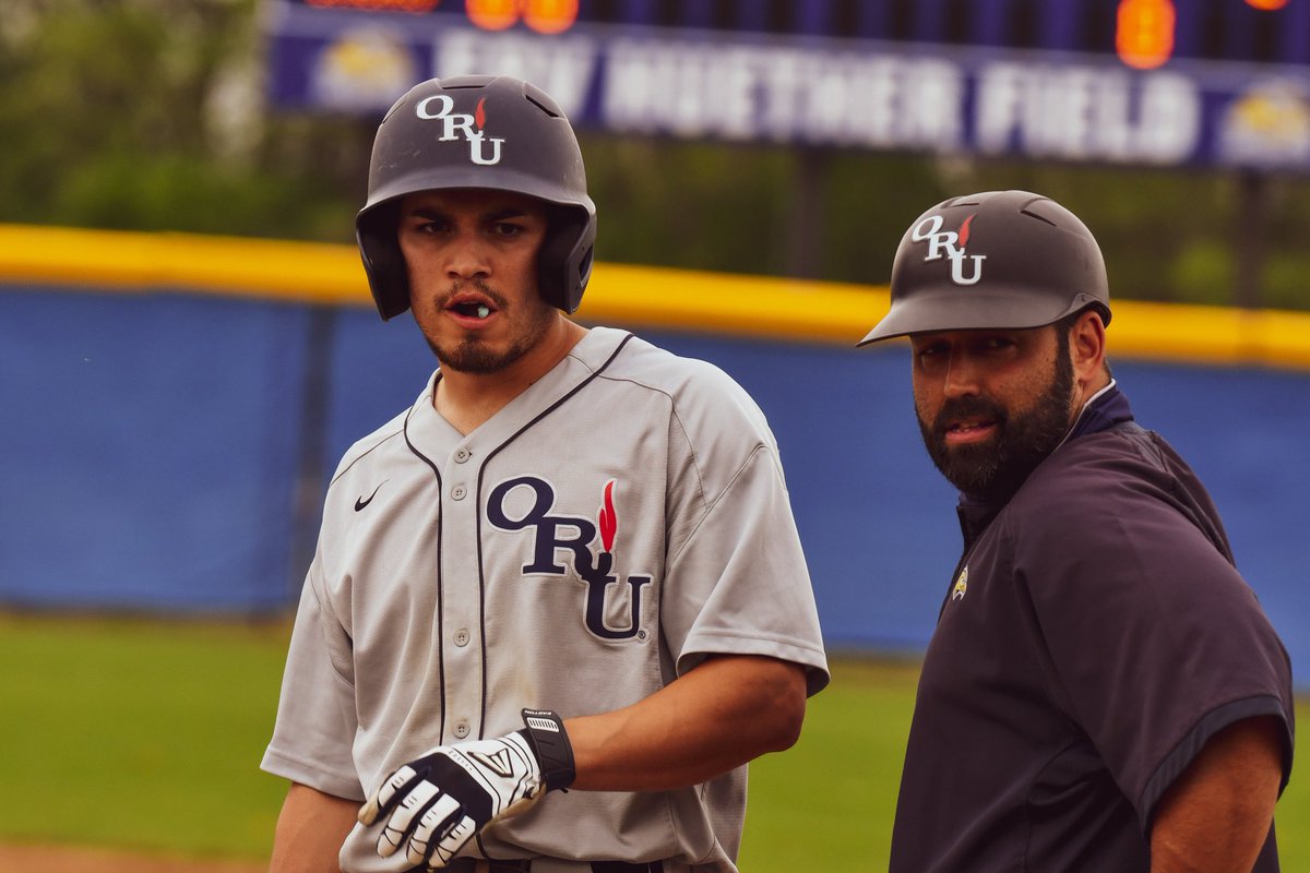 ORUBaseball's tweet photo. Get a hit, get a gummy worm. #GoldenStandard https://t.co/xxF03z2UZc