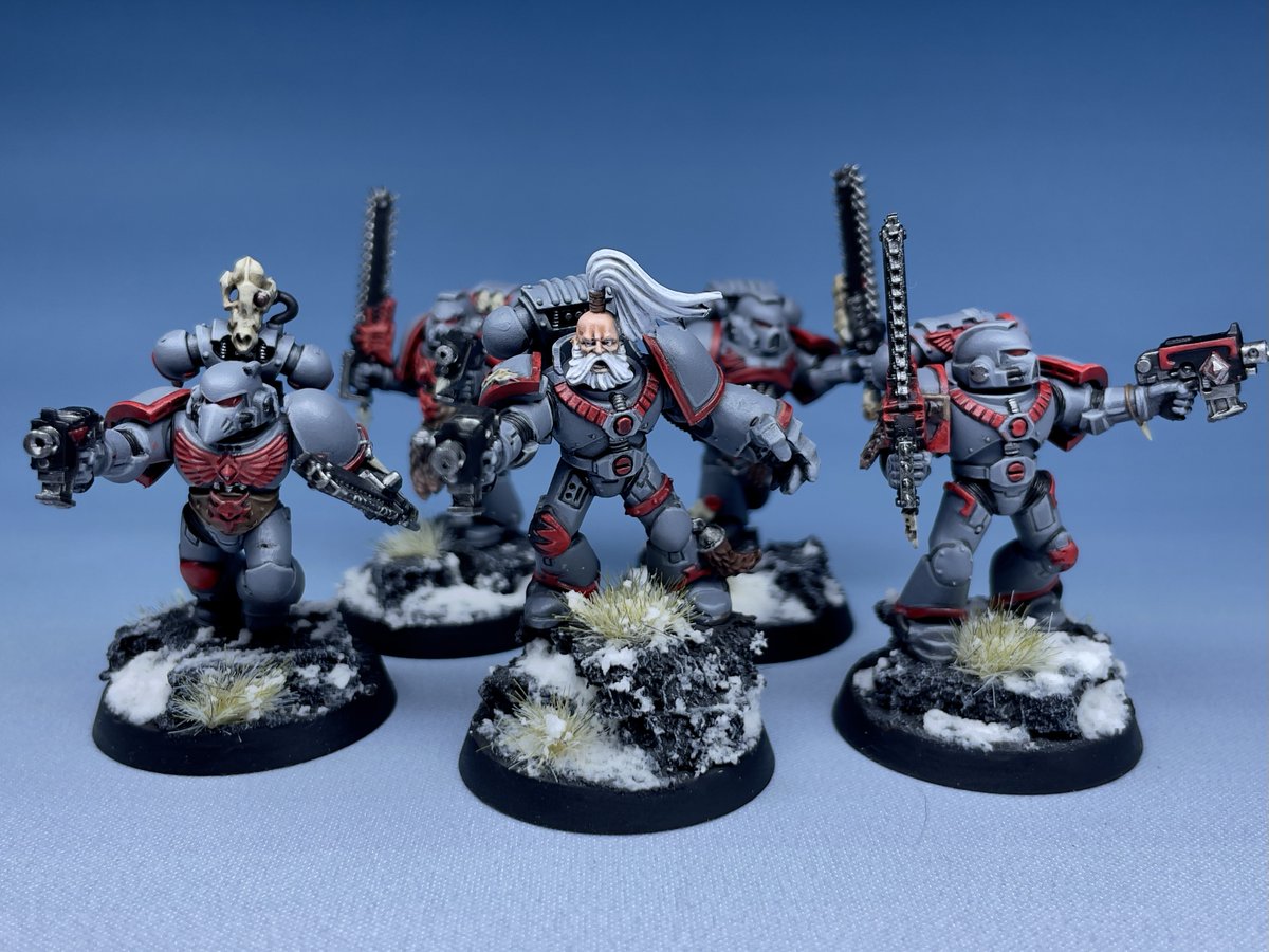 adamneely's tweet photo. Finished up my first metal model since I was 15, Ragnar Blackmane, plus some Blood Claws for my all first-born #spacewolves army #warhammer40k #WarhammerCommunity @WarComTeam https://t.co/9HcNKOhYDp