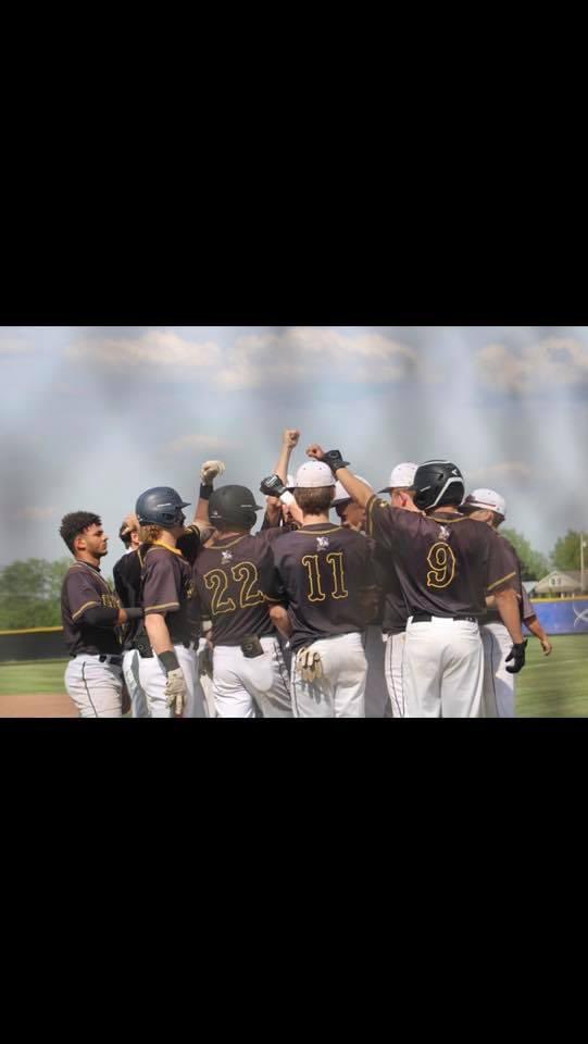 AidenBooth5's tweet photo. love this team. i wouldn’t want to go to battle with any other squad than this one.❤️❤️ we are not done yet. https://t.co/RrO1CIURkn
