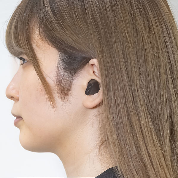 e_earphone's tweet photo. 【本日発売! / #完全ワイヤレスイヤホン】
#EARIN
『A-3』¥27,800-(税込)
・イヤーチップのない開放型のイヤホン
・最少・最軽量、14.3mmのハイエンドスピーカーで構成
・Qualcom 5121「QCC5121 MCU」を搭載し、SBC/AAC/aptXコーデックに対応
<商品ページはこちら>
https://t.co/p9AV0Qv7xJ https://t.co/hmxmQPoVqD