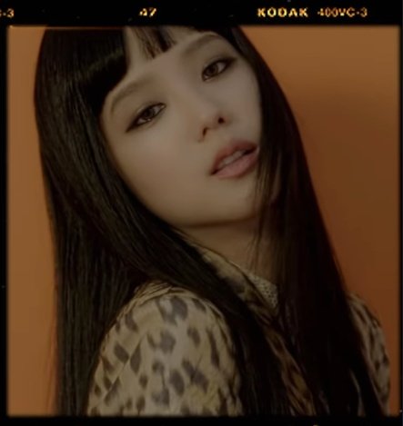 BLINK34494173's tweet photo. Jisoo con flequillo me deja sin aliento
Jisoocristo alabada seas

I just voted for @BLACKPINK for #BBMAsTopSocial https://t.co/Fyp3HqbOJm