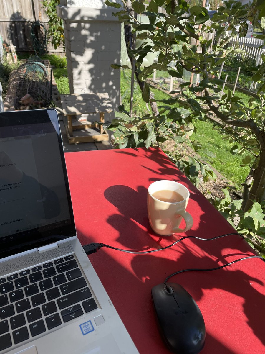 cathharper_'s tweet photo. My office right now ... https://t.co/mSnjjvts1y