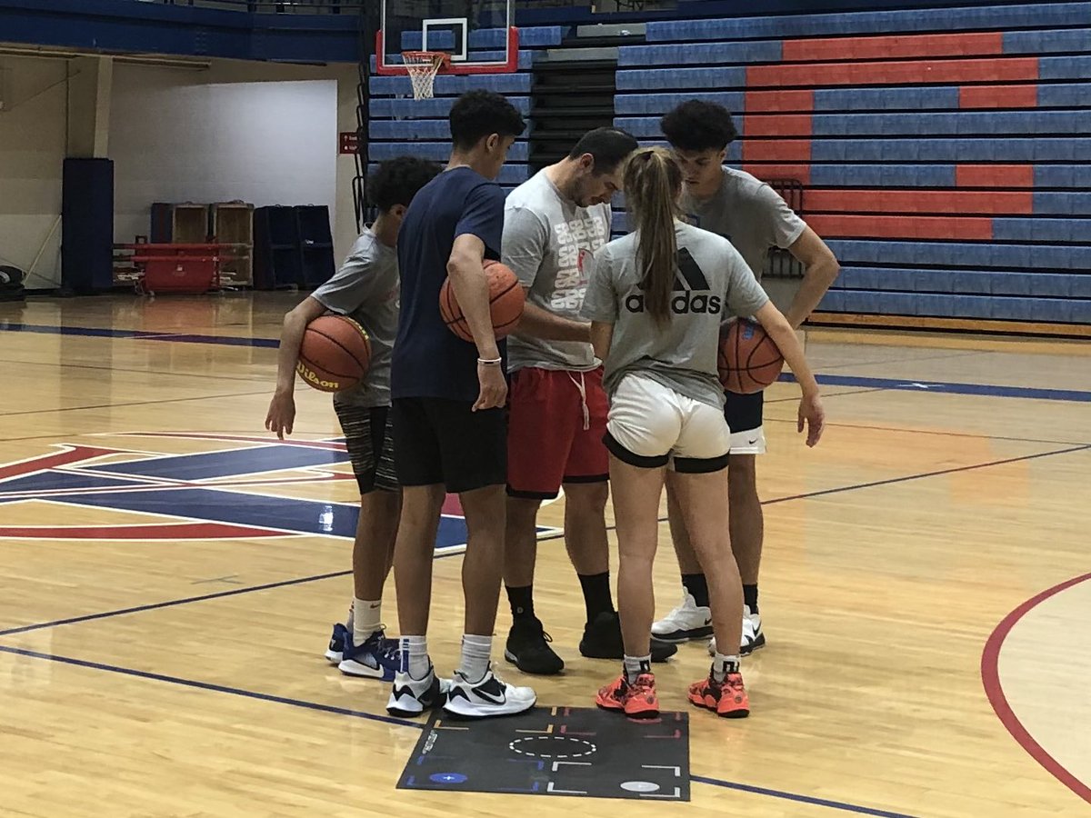 Coachgeorge15's tweet photo. Thank you for the great skill workout, tonight! @BryceStanhope #impossibletraining #footworkmat https://t.co/DViZTRL5YC