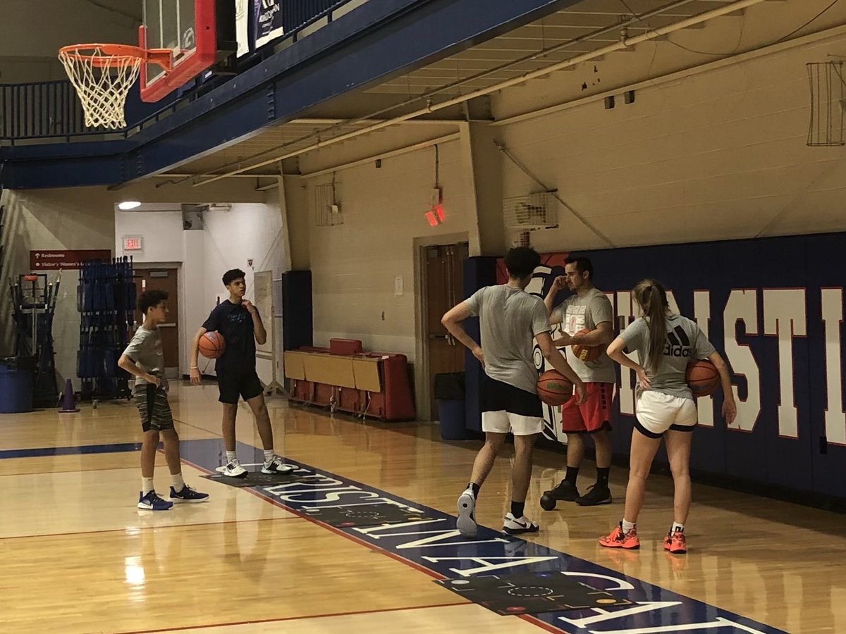 Coachgeorge15's tweet photo. Thank you for the great skill workout, tonight! @BryceStanhope #impossibletraining #footworkmat https://t.co/DViZTRL5YC