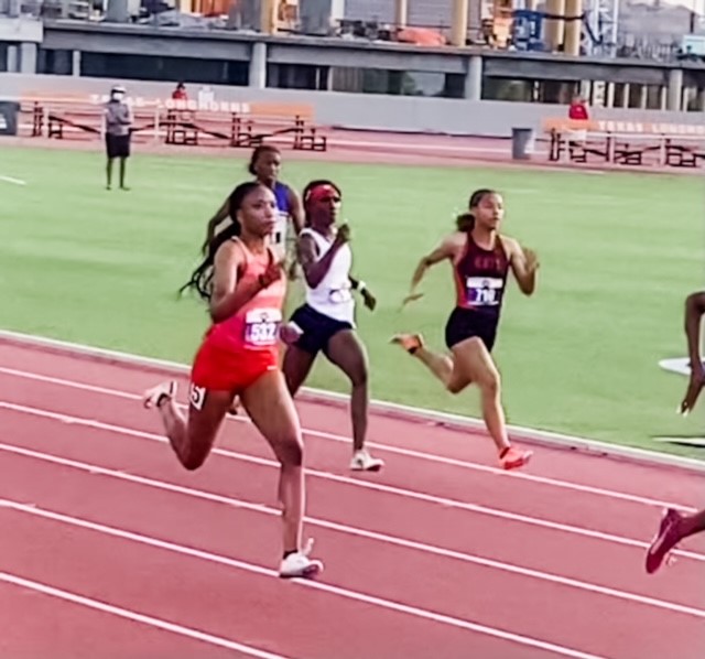 Camryn needs our VOTES!! Vote for her again please...