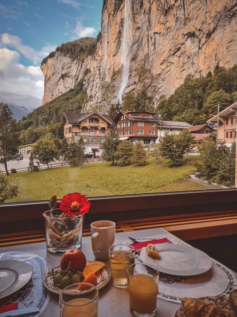 आफु भित्र यस्तो आत्मबिश्वाश जगाउने हैशियत बनाउन सक्नुश...असम्भव भनिएका कामहरु गर्न झन् उत्साह र रमाइलो हुन्छ !
सबै मित्रहरुलाइ...
#शुभपल 
#शुभदिनको_कामना !💐🙏🌺
@CutysamjaNa