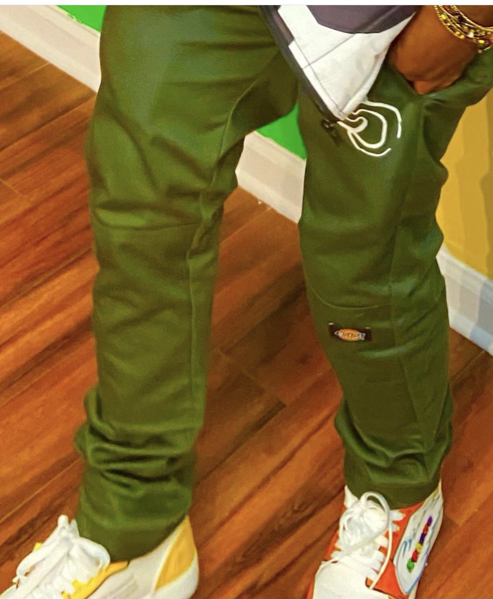 cameroncamrah's tweet photo. Fresh asf, I just wanna fuck! #CameronCamrah #DoubleC #GookedClothing https://t.co/IcPjXWF2Xh