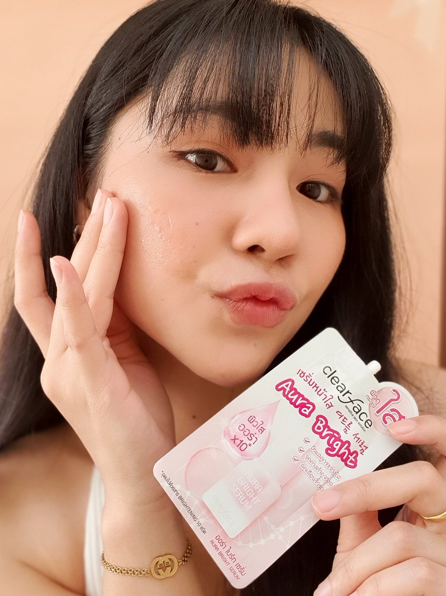 MOLLYKA2's tweet photo. ทา​ Clearface aura bright serum เช้าเย็นเห็นผลชัด​ ตัวนี้คือผิวอิ่มมาก​ ร่องดูตื้นขึ้น รอยจางลง ⁣​⁣เซรั่มเป็นเจลทาง่าย กลูต้าเข้มข้น​ ที่มีเม็ดบีทสีชมพู ⁣เป็นวิตามินบี​ 3 ปังมาก💖ราคา 39฿ ในร้านค้าบิวตี้ชั้นนำทั่วไป
#clearfaceth #shalotacneserum  #รีวิวครีมซอง #ถูกและดี https://t.co/EnRFSeZaSU