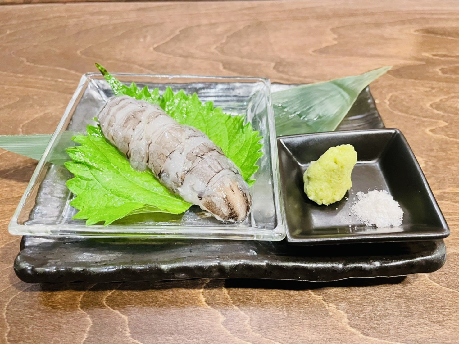 うに小屋 渋谷 高田馬場 生シャコ刺し入荷 日本人の99 が食べたことがない 生シャコが入荷しました 通常はボイルしますが当店では生で食べれちゃいます 東京で生シャコを食べれるのは当店だけといっても過言ではない 生シャコ刺しを是非