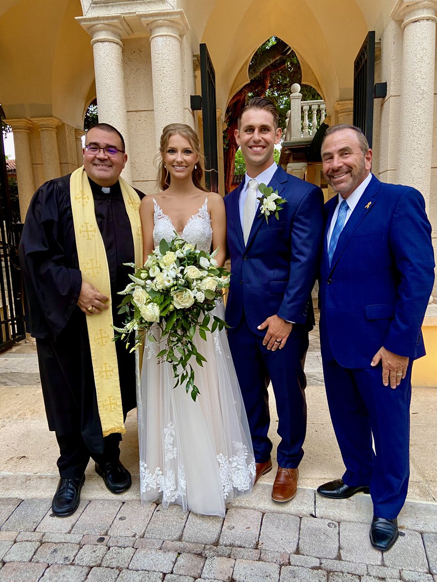 mikejcalderin's tweet photo. @TheAddisonEvent 05-20-21: George and Gabrielle! #perfection #greatcoupletowed #dynamicduo #TheLeadingCauseOfMarriage #mjcalderincap #VowMaster #bestweddingofficiants #theaddison #addisonweddings #theaddisonevents #GodSquad #Interfaith #bombshellmakeovers #customdjservices https://t.co/Gw8TkEGQXs