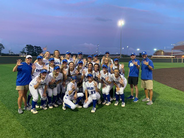 Barbers Hill HS Softball (@bh_softball) on Twitter photo Regional Semi-Final Champs... AGAIN!! For the 4th time in as many seasons your Lady Eagles will be playing for a Region 3 Championship!!! Great, hard fought, 2-0 win over Waller tonight to sweep the series! Details with Lake Creek TBD. <a href="/BH_Athletics/">Barbers Hill Athletics</a> <a href="/barbers_hillhs/">Barbers Hill HS</a> <a href="/BHISD/">Barbers Hill ISD</a> Regional Semi-Final Champs... AGAIN!! For the 4th time in as many seasons your Lady Eagles will be playing for a Region 3 Championship!!! Great, hard fought, 2-0 win over Waller tonight to sweep the series! Details with Lake Creek TBD. <a href="/BH_Athletics/">Barbers Hill Athletics</a> <a href="/barbers_hillhs/">Barbers Hill HS</a> <a href="/BHISD/">Barbers Hill ISD</a>