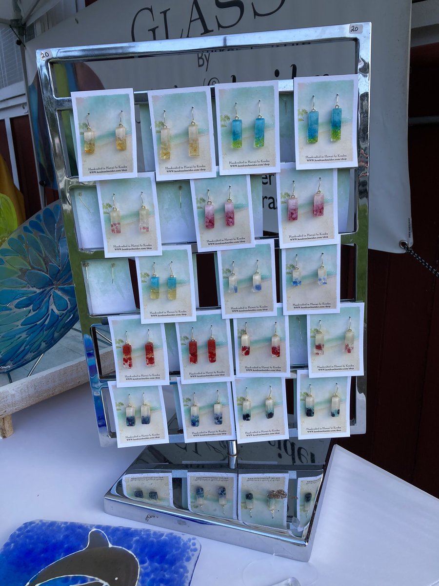 TownWaimea's tweet photo. Come chat with Kendra and see her dazzling display of stunning fused glass artwork, from platters and bowls, to earrings and wall art, and more! Every Saturday at Waimea Town Market https://t.co/6yEEzstbbW