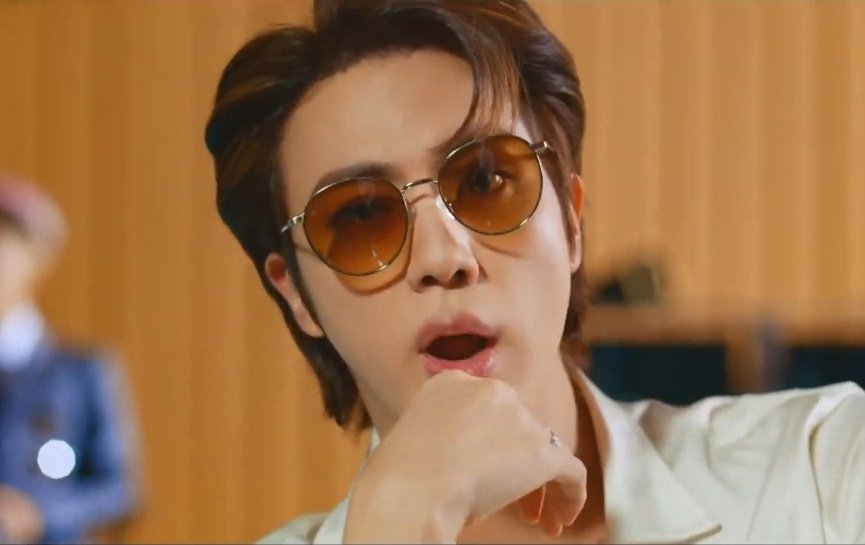 seokjinmylabsss's tweet photo. you have a massive crush on kim seokjin 
#BTSBackWithButter
#SmoothLikeBTS https://t.co/lnpcUItVmO