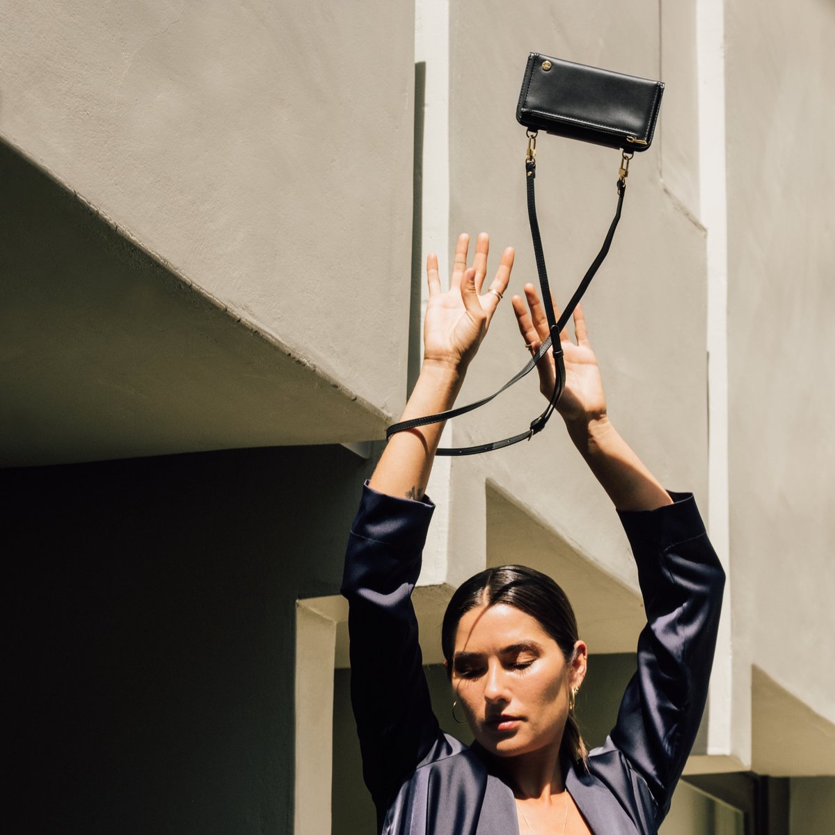 SnapTo™ Crossbody Wallet  | One wallet with many possibilities

Buy now: ow.ly/hO2D50EP76J 

#Moshi #snapto #crossbody #wallet #black #blackdesign #monochrome #handsfree #lifestyle #accessories #springfashion  #womeninstyle #wcw #style #MyMoshiLife