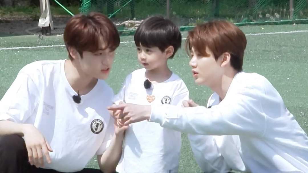 yuyuuyurii's tweet photo. Teume's twins with Rowoon❤
#TREASURE
#トレジャー #TREASUREMAP #EP_47 #FIELD_DAY #陽気な運動会 https://t.co/niu7tx6LPt