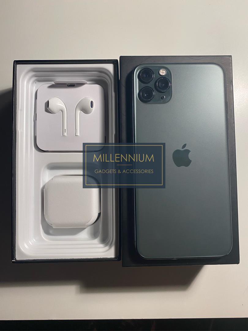 milleniumgadget's tweet photo. Iphone 11 Pro Max 256gb Midnight Green LLset 
Fullset With Box
Condition Cun🔥
Function 10/10 
Face Id✅ , TrueTone✅
RM 3699
Cod Available Shah Alam Area
Ws/call 0136491391 fast deal 
#ip11promax #millenniumgadgets https://t.co/C1kg88HvfT