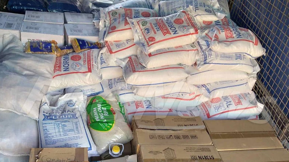 More than $4000 worth of basic food items and sanitary packs were shipped to Vatulele Island today.
#FBCNews #FijiNews #Fiji #COVID19Fiji #FJunited
More: fbcnews.com.fj/news/nadroga-y…