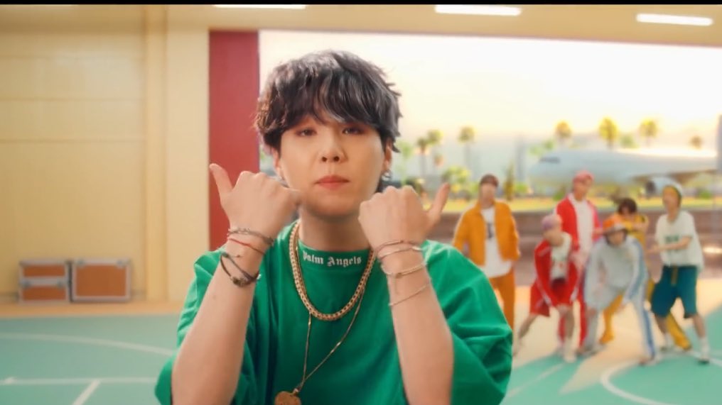 BBN7714's tweet photo. แง่ววว ต้าวก้อนนน #BTS #ButterToday https://t.co/b8quCg0Rrg