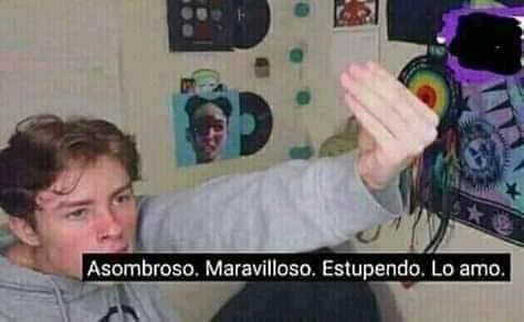 Yo escuchando el nuevo álbum de Twenty One Pilots:

#TwentyOnePilots
#ScaledAndIcy