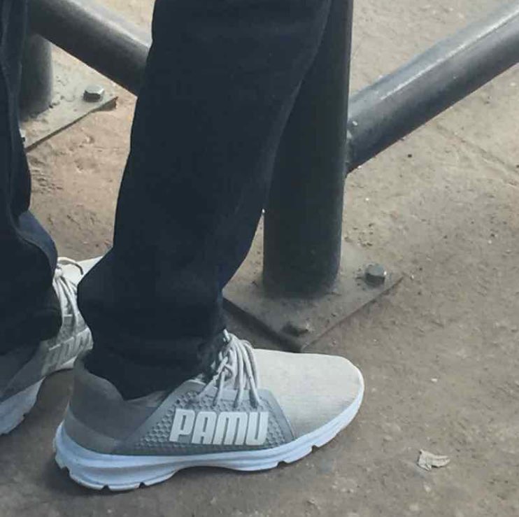 bajabiri's tweet photo. Brother @masoudkipanya Rais wa Jamhuri ya Muungano wa Midosho #JaMuMi amentumia meseji anawashukuru kwa kuwatambua...Mwisho anaulizia sizes GANI anavaa Dada Barbra ???
Hii #PAMU anayoipenda wataleta kwake😂😂😂😂 https://t.co/hPqzT81QnT