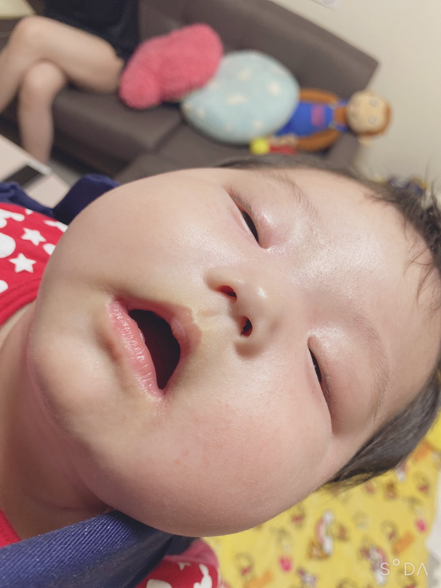 まえば 5 21 左から娘 弟 自分 半目と口を開けて寝るのは遺伝ですね にしてもみんな同じ顔 O ﾟ ﾟ O Missbouquet ミクチャ Rt審査対象 Rt拡散希望 子供のいる生活 遺伝 相互rt 相互 赤ちゃん 育児 面白い 可愛いと思ったら