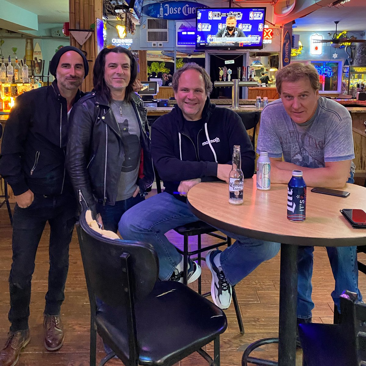 Great time at Jersey shore tonight w/old friends and fellow Jersey guys @Pjfarley1 #RachelBolan @OfficialSkidRow & @Mrjimflorentine . Fun hang catching up with everyone on the Seaside Heights boardwalk. We are starting a new supergroup called NJ Rats haha!