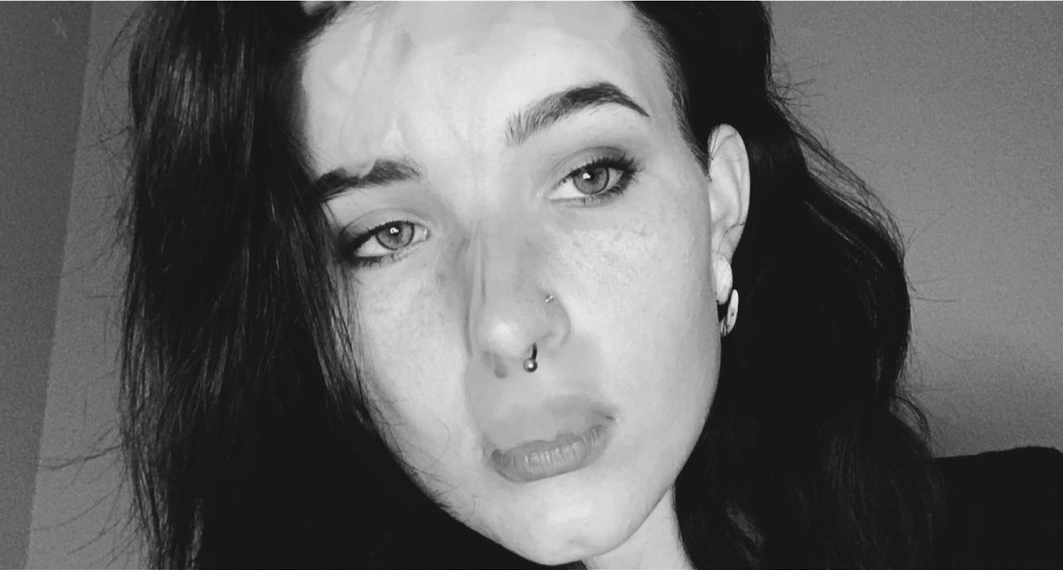 CybilGoodman's tweet photo. 🤍🖤 https://t.co/JMFf2F0TnT