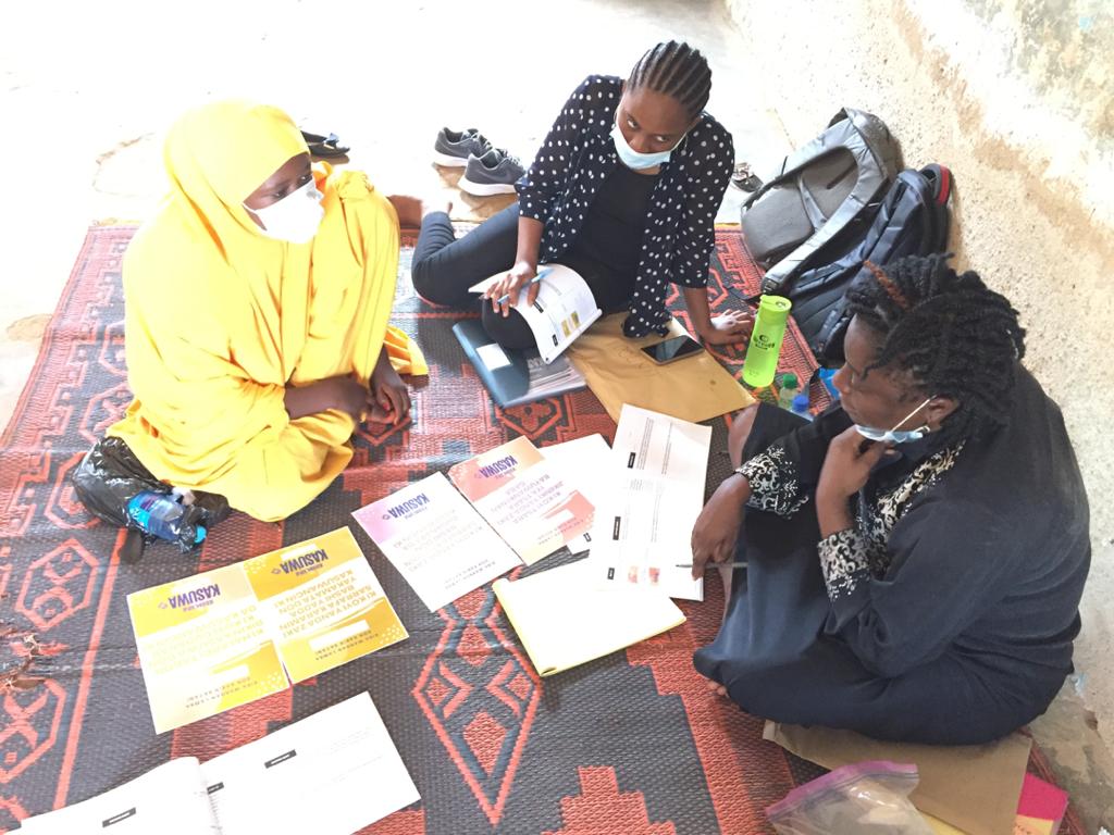 OtsanyaJ's tweet photo. When we put girls at the center of what we do-learning from them, it's hard to get it wrong.Girls are experts in designing their own health solutions @a360nigeria designing Economic empowerment and Enabling Environment solutions with and for girls to support their ASRH journeys https://t.co/t16AzIND9Z
